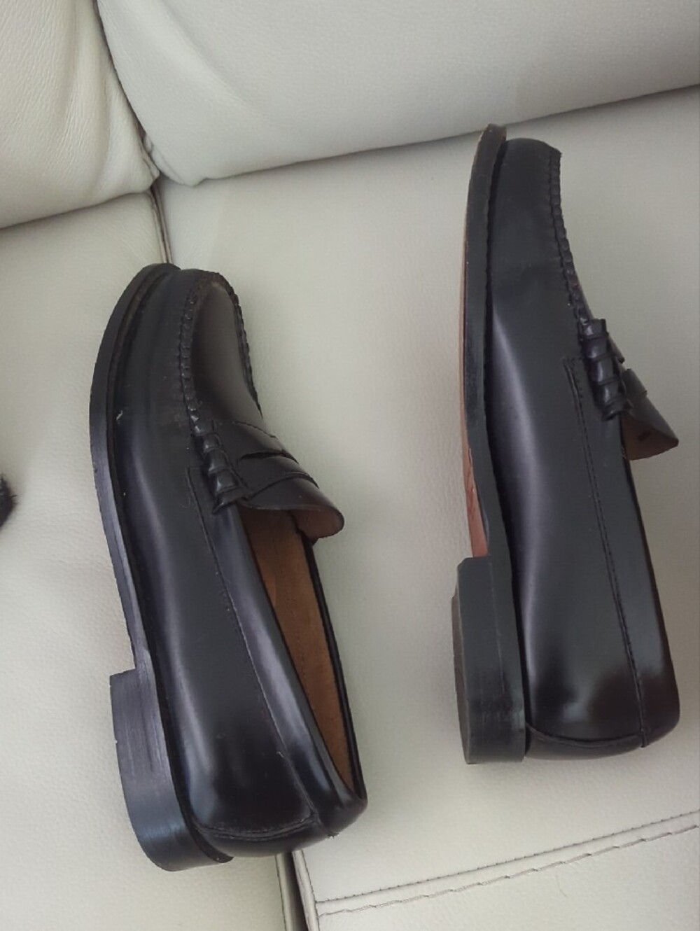 G.H. Bass & Co. Men’s Black Leather Penny Loafers - Picture 5 of 15